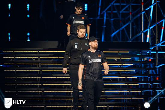 LPL全华班强势横扫T1 宝蓝引领IG复仇之路